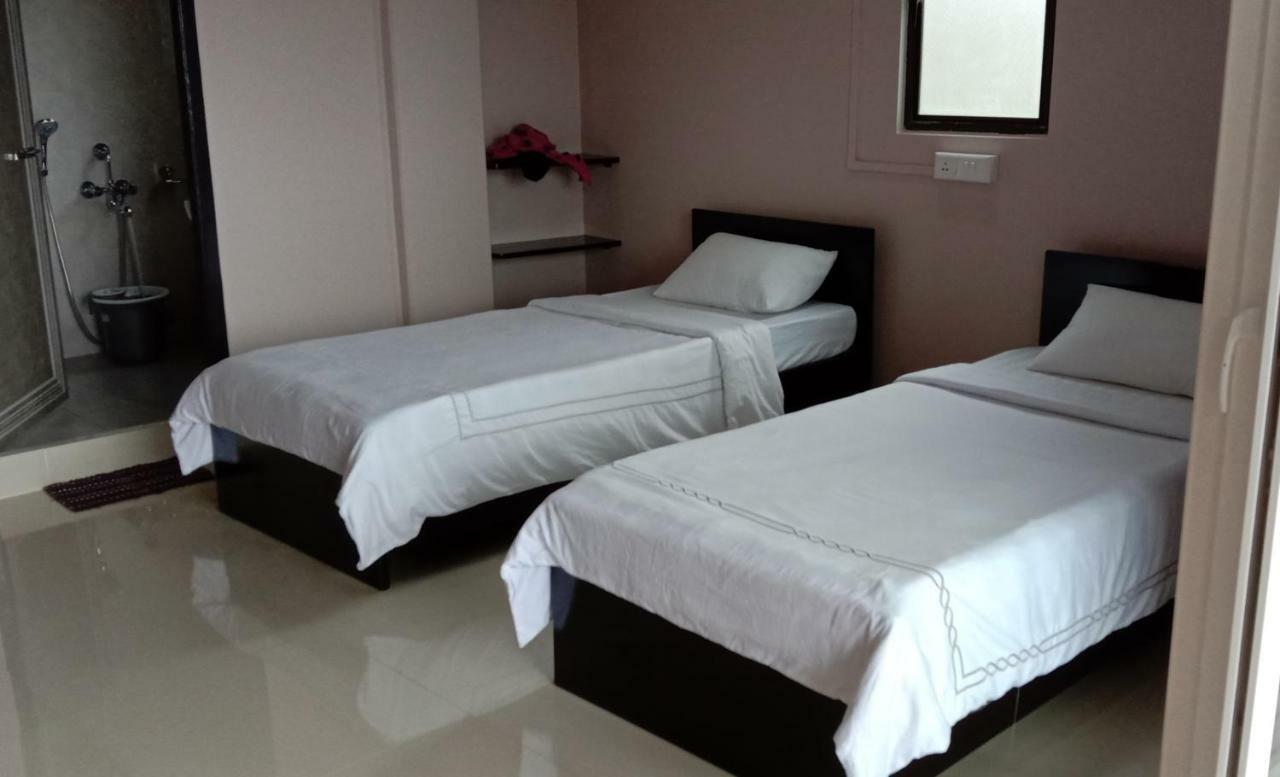 Standard Room Aizawl Bagian luar foto