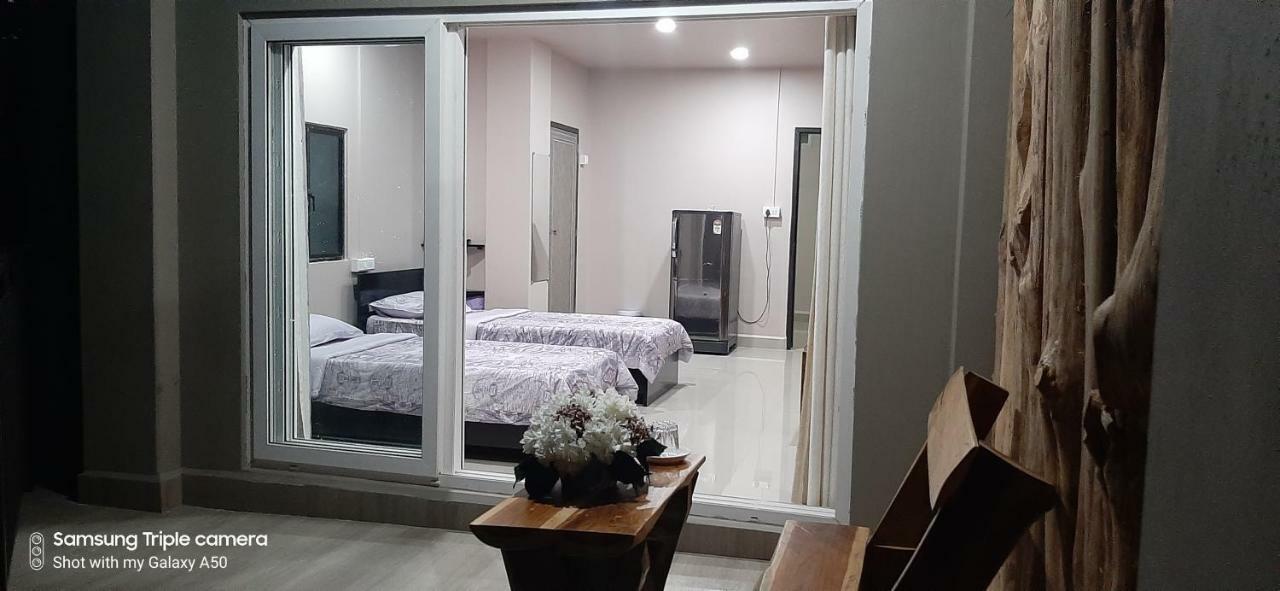 Standard Room Aizawl Bagian luar foto